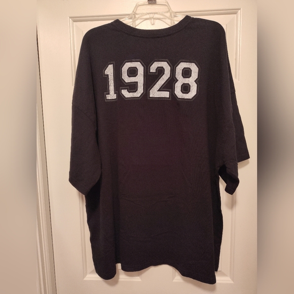 Black Mickey Mouse T-Shirt NWOT - Picture 3 of 9